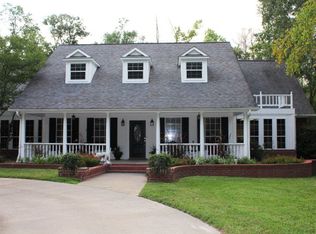 772 Quail Creek Dr, Lufkin, TX 75904