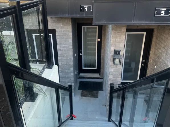 165 Tapscott Rd #1, Toronto, ON M1B 2L2