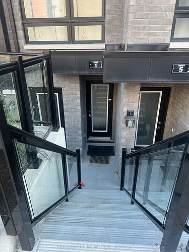 165 Tapscott Rd #1 Photo 1