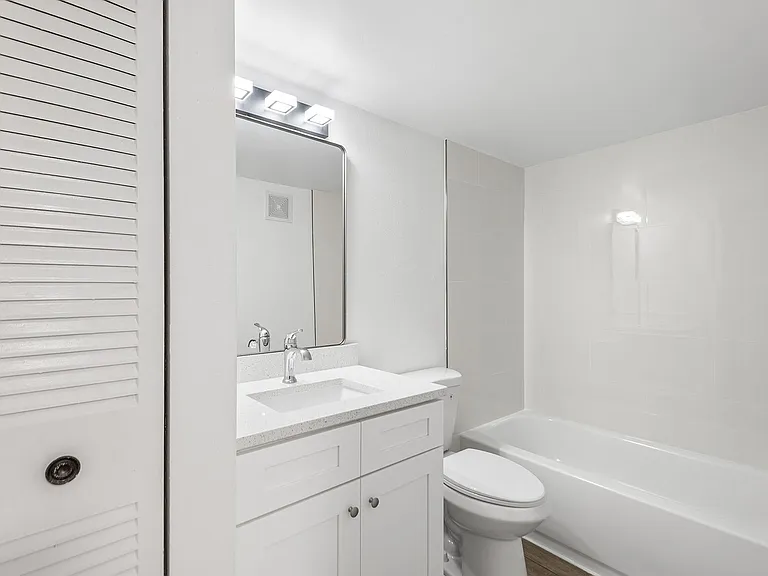 555 62nd St S #103 — Photo 11
