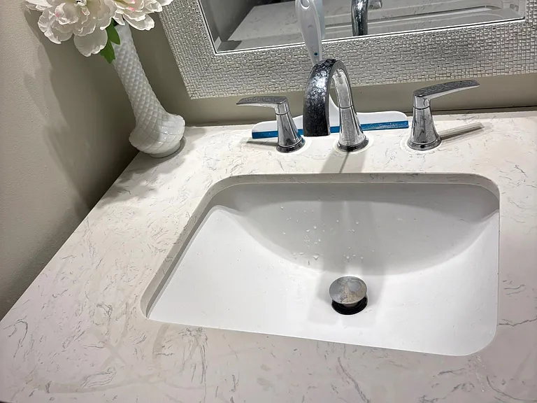42 N Foxglove Cres — Photo 12
