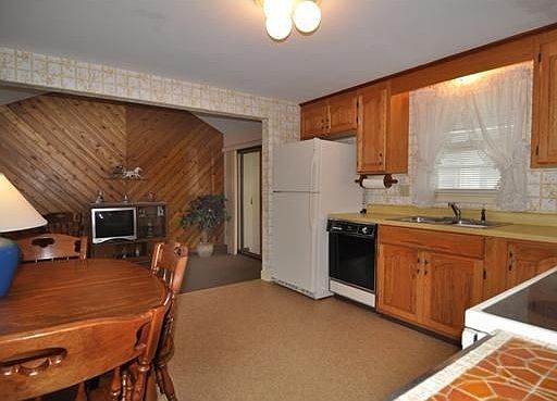 5th image of 85 Cypress Dr