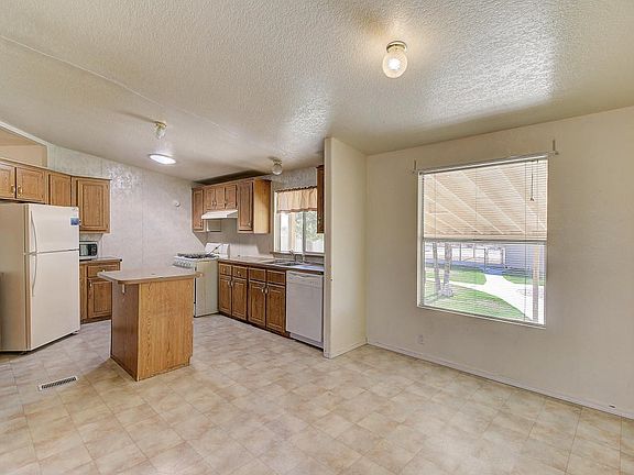 Eat in Kitchen
