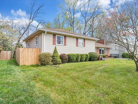 2nd image of 4417 Kirkwood Dr