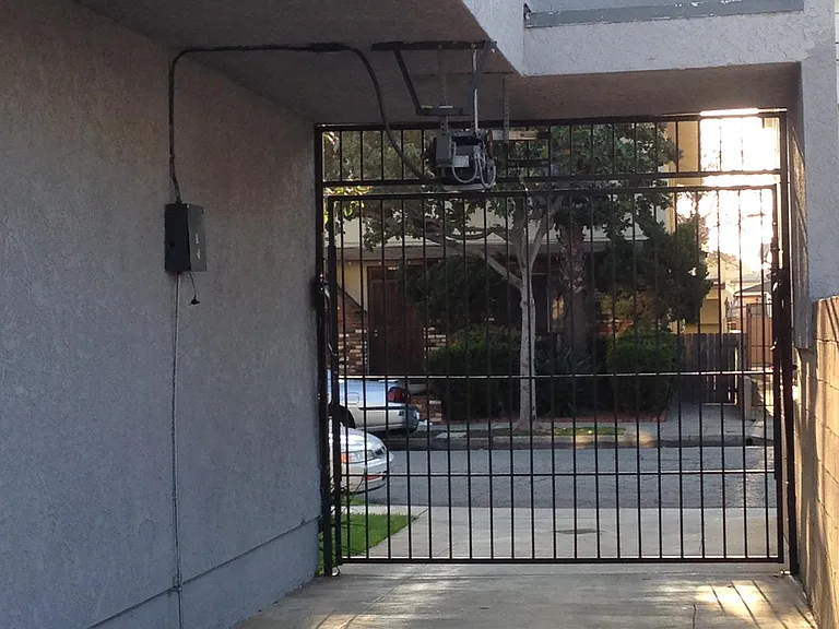 12622 Kornblum Ave #7 — Photo 3