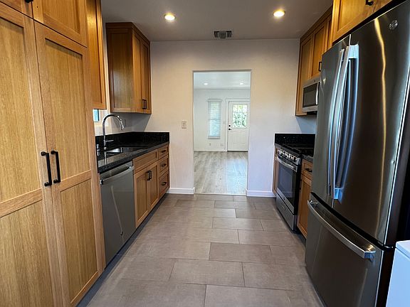 5th image of 215 1/2 W Lime Ave