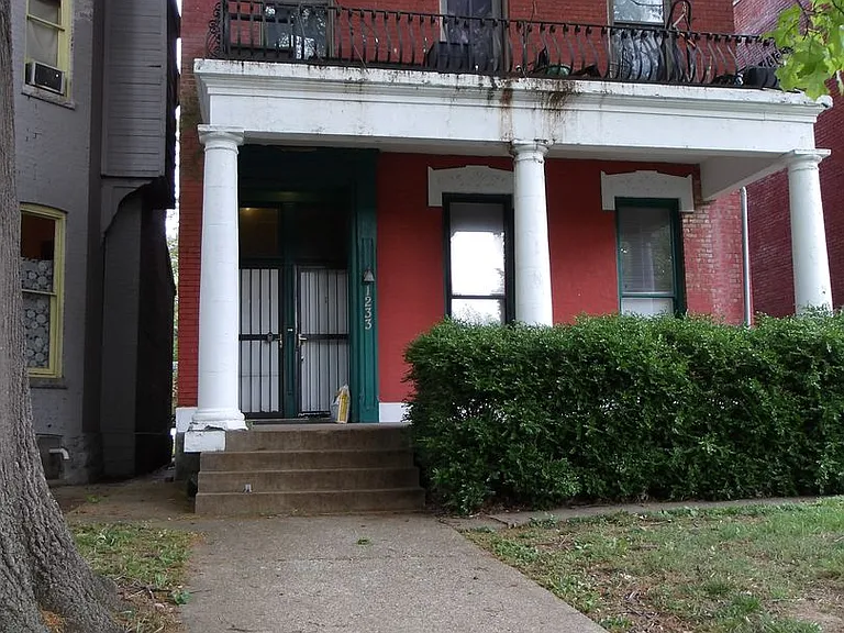 1233 S 2nd St — Photo 1