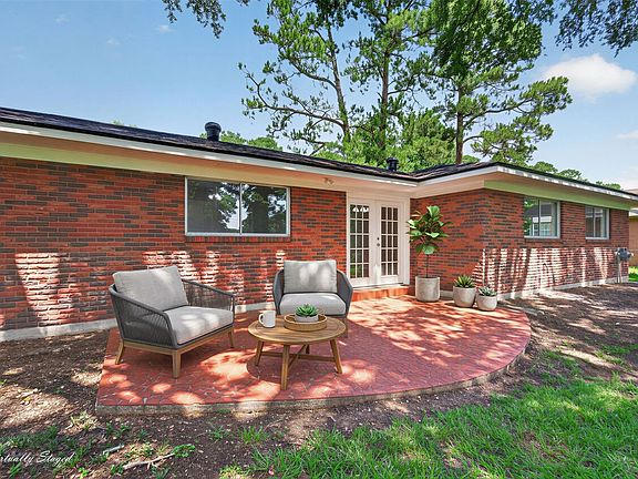 4th image of 2709 Ridge Lake Dr