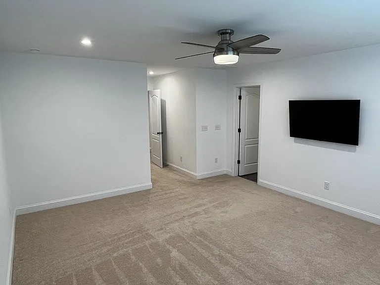 616 Southstone Dr — Photo 25
