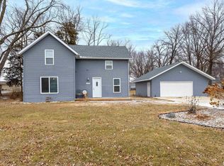 1329 Wisconsin St, Le Claire, IA
