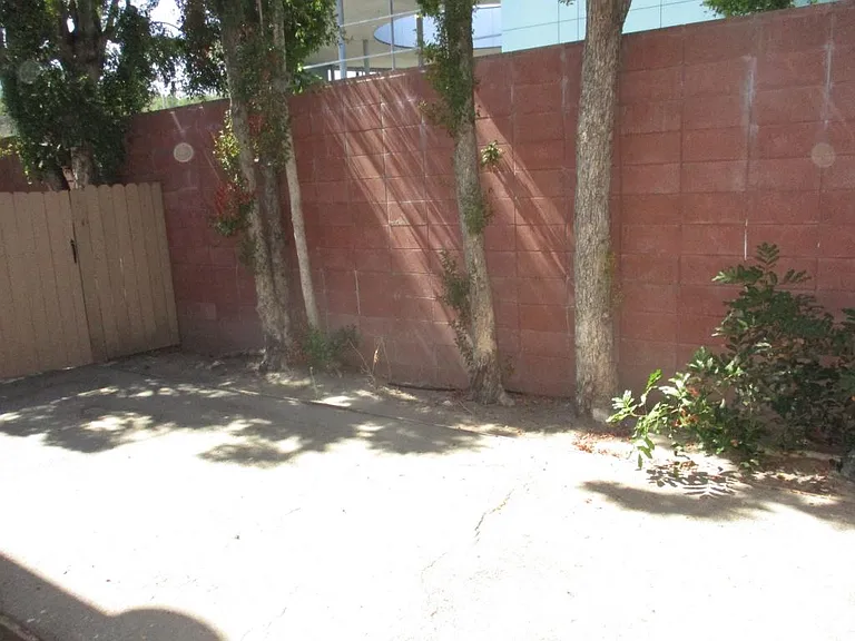 1240 S Marengo Ave #2 — Photo 10