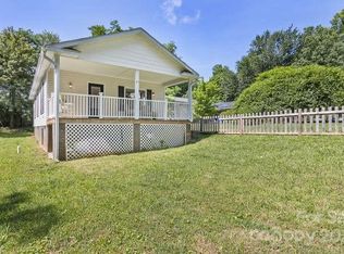 39 New Jersey Ave, Asheville, NC 28806