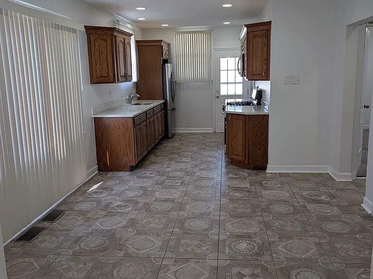 8830 Meade Ave — Photo 5