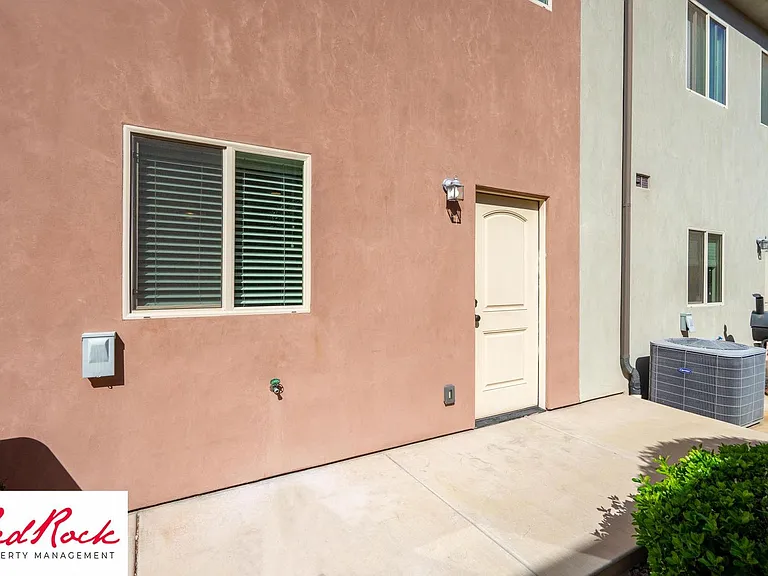 2801 E 450 N #365 — Photo 56