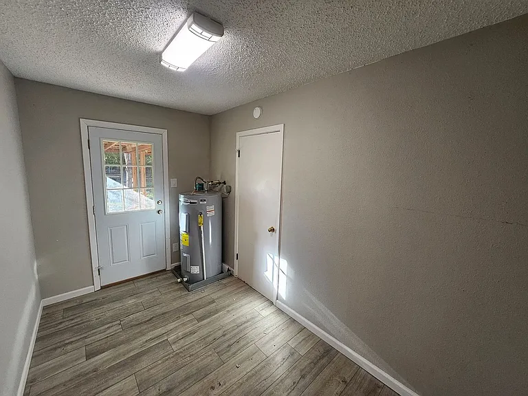 120 Powell Dr — Photo 14