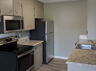 3309 W Government Way APT 302, Seattle, WA 98199