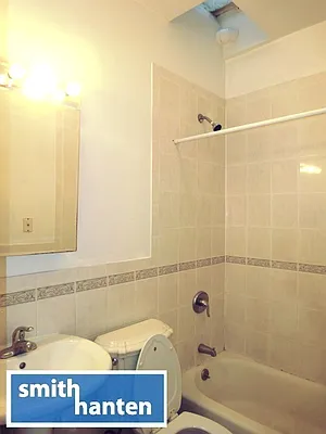 Rented by Smith Hanten Properties | media 9