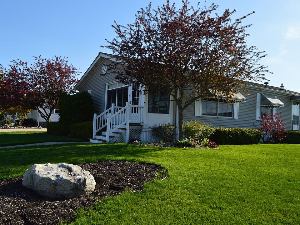 1st image of 10649 W Silver Lake Dr
