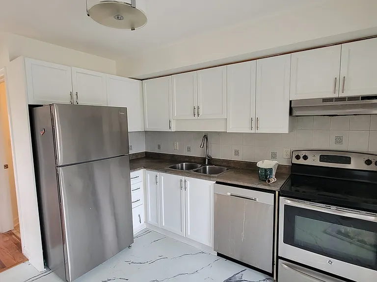 4045 Upper Middle Rd #6 — Photo 13