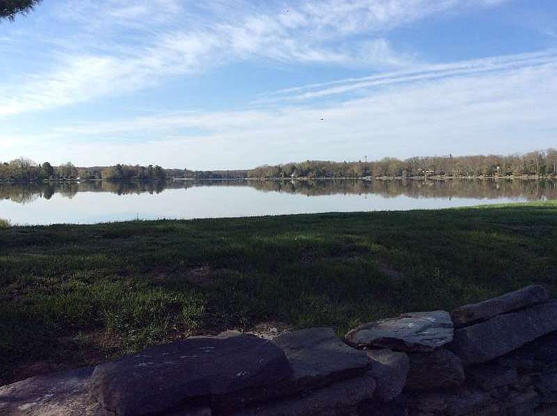 2nd image of 186 Lake Louise Marie Rd
