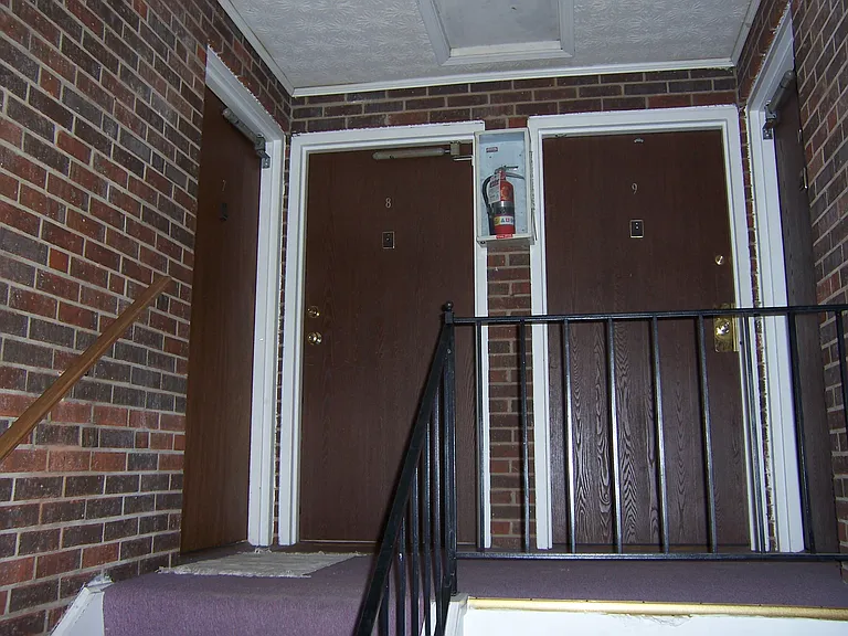 GLORY RIDGE APARTMENTS — Photo 12