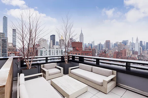 Rented by R New York | media 7