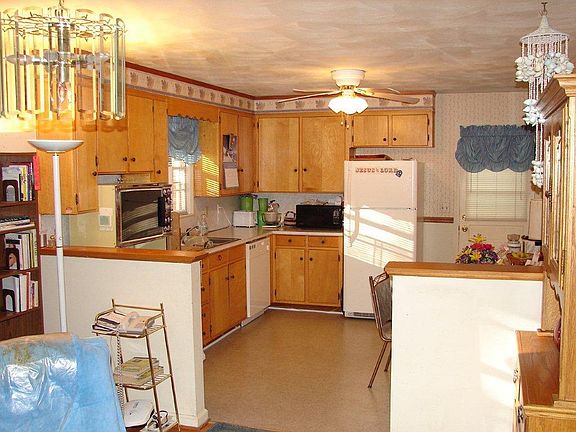 3rd image of 4754 Northwood Dr NW