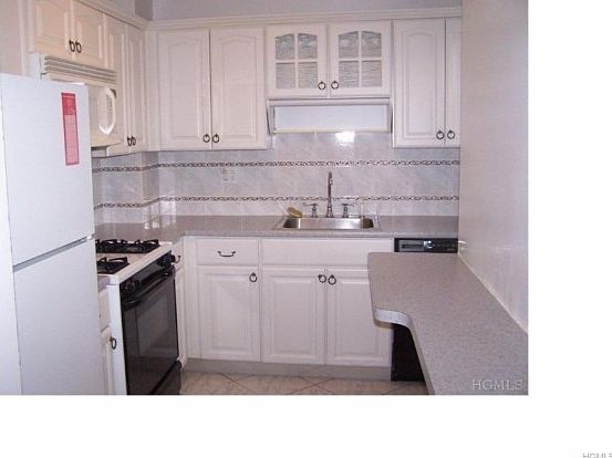 3rd image of 181 Pearsall Dr APT 4E