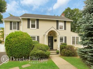 563 Manville Rd, Pleasantville, NY 10570