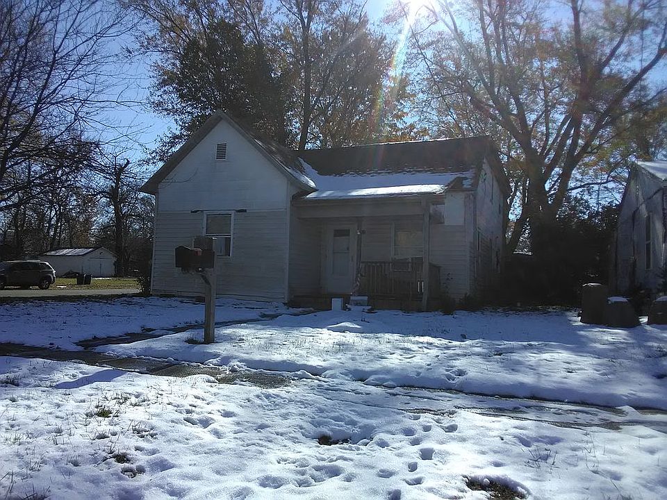 1002 Emmons St, Mexico, MO 65265 Zillow