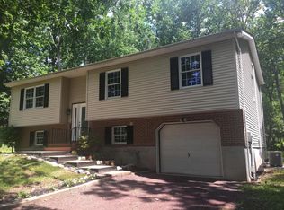 116 Michael Ln, Stroudsburg, PA 18360