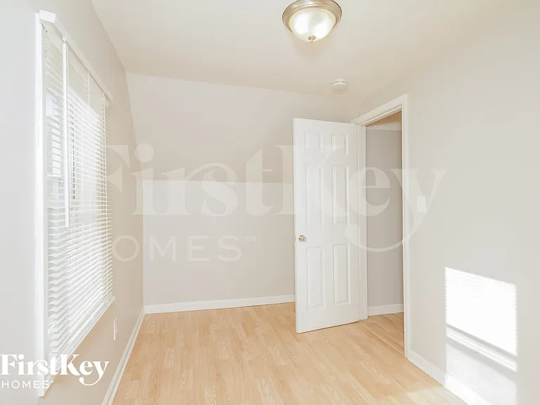 15006 Avers Ave — Photo 11