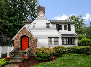 12 Roxbury Rd, Scarsdale, NY 10583