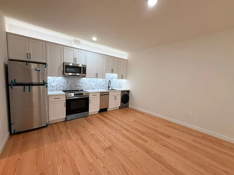 411 Fairmount Avenue — Photo 43