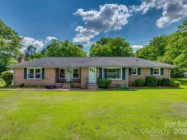 1632 Drywood Cir, Lancaster, SC 29720