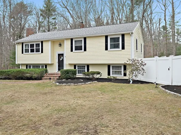246 Woodland Dr, Hanover, MA 02339