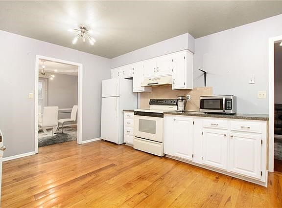 4th image of 8417 Woodson Pl