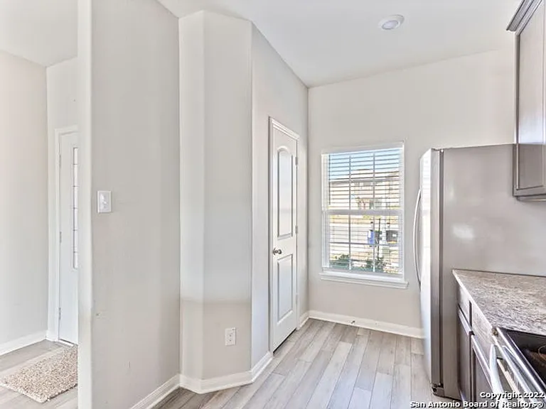 6550 Underwood Way — Photo 13