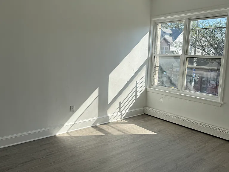 170 Elmora Ave #8 — Photo 1