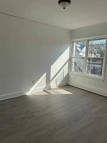 170 Elmora Ave #8 Photo 1