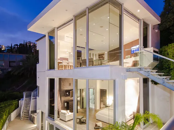 9274 Sierra Mar Dr, Los Angeles, CA 90069