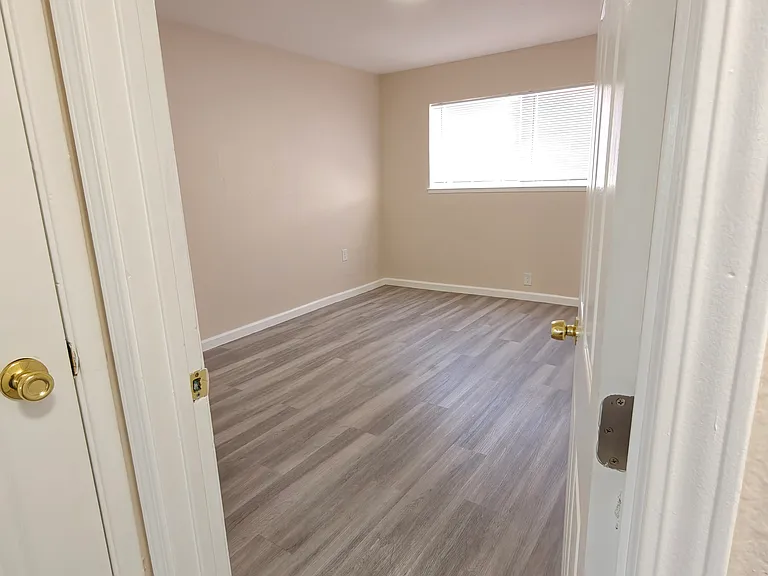 1813 Robin Ln #1 — Photo 6