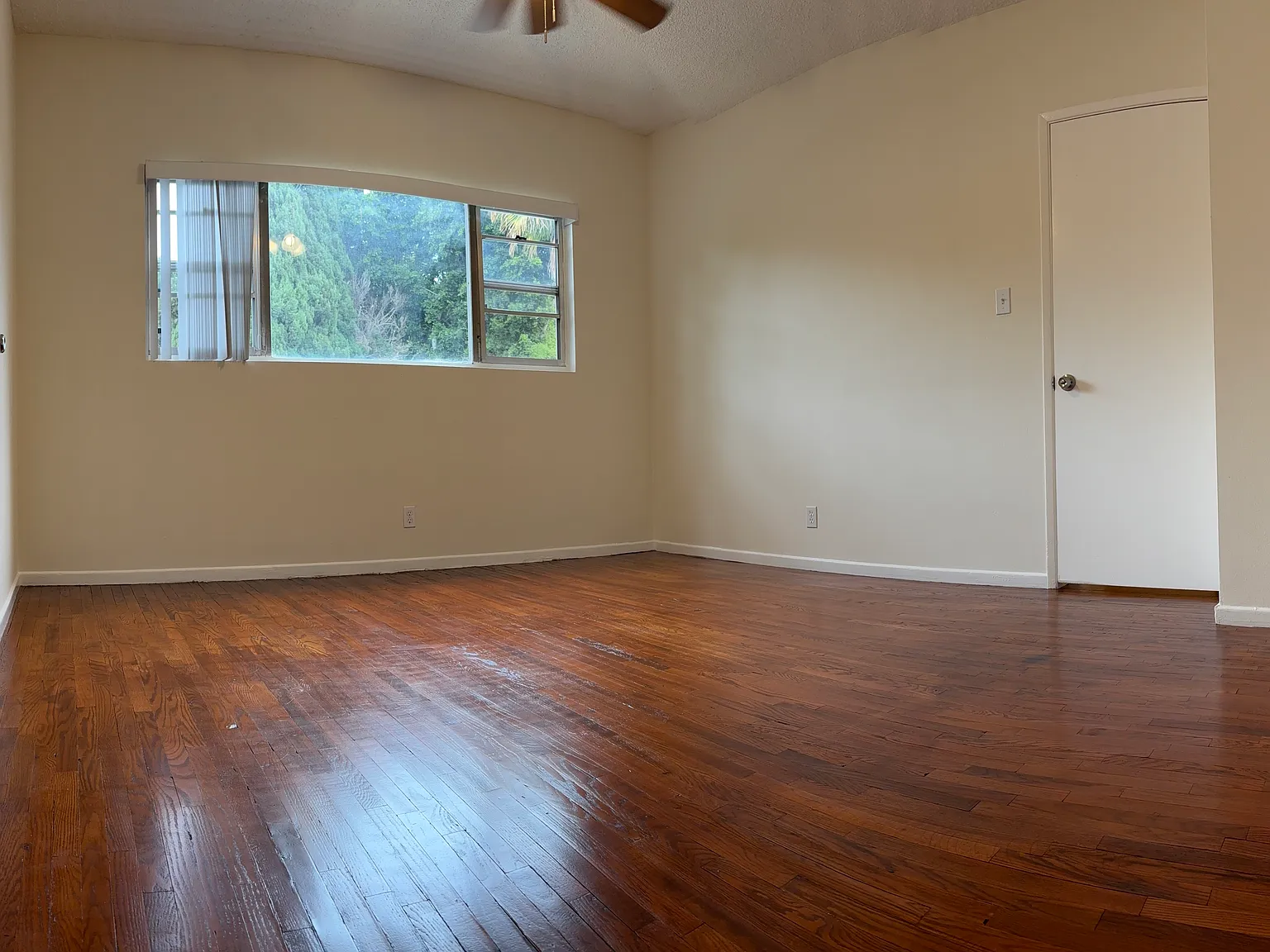2 bed, $2,950 — Photo 3