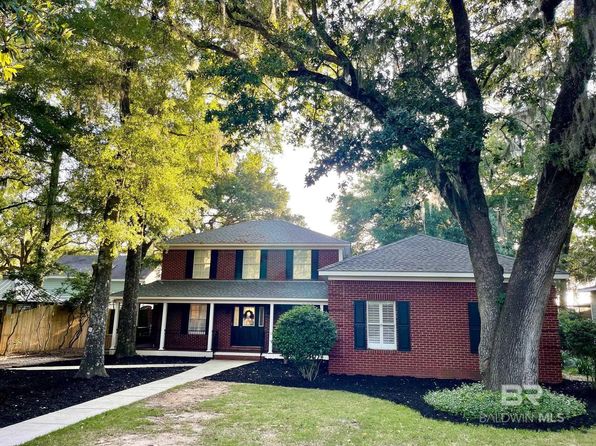 1203 Captain O'Neal Dr, Daphne, AL 36526