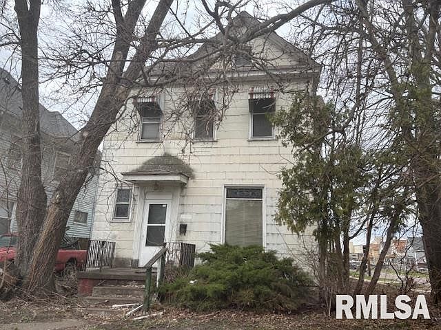 2nd image of 4225 7th Ave
