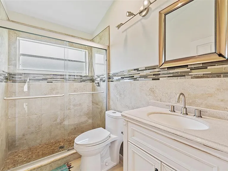 7827 Myrtle Oak Ln — Photo 18