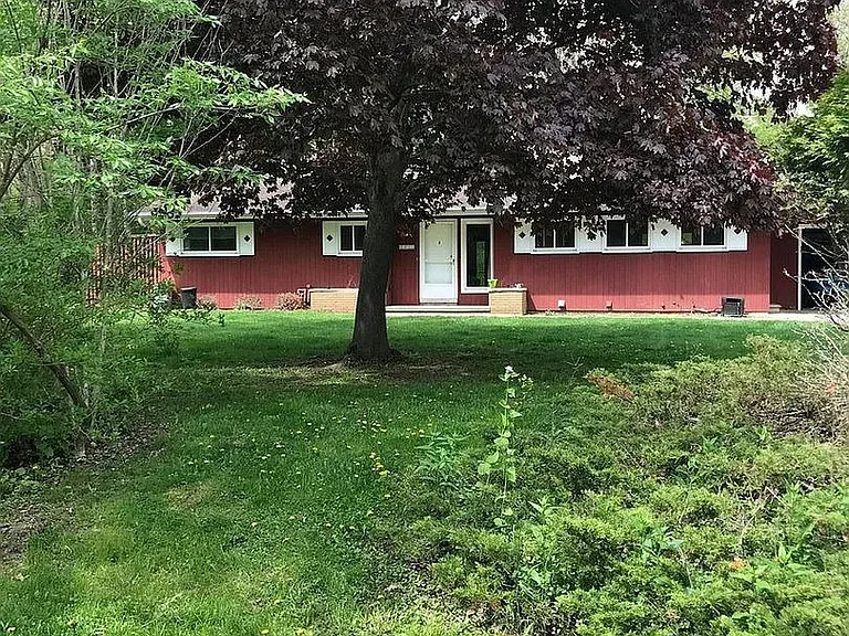 2855 Whippoorwill Ln — Photo 1