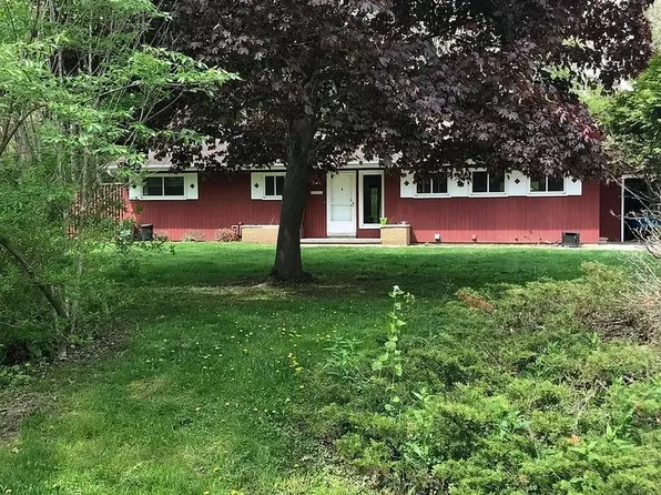 2855 Whippoorwill Ln, Ann Arbor, MI 48103