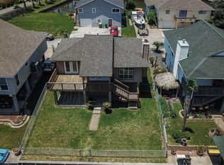 13 S Curlew St, La Marque, TX 77568