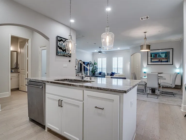 7525 Renaissance Blvd — Photo 8